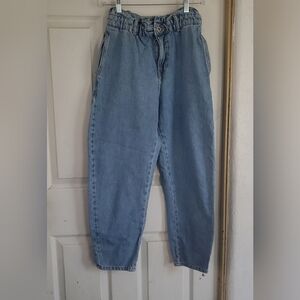 Zara Womans Barrel Jeans, Size 4